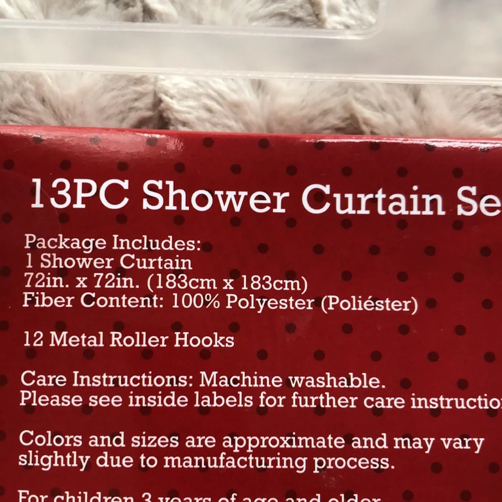 Strawberry Shortcake Shower Curtain Set - Picture 7 of 9